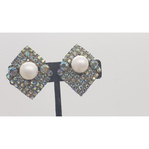 Vintage AB Aurora Borealis Rhinestone Clip On Earrings Faux Pearl Center 50s 60s - Picture 3 of 13